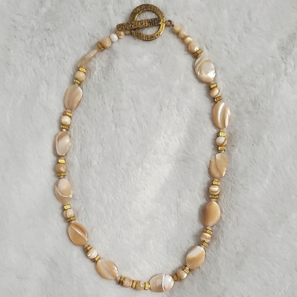 Artisan Made Mother Of Pearl Beaded Necklace 25$